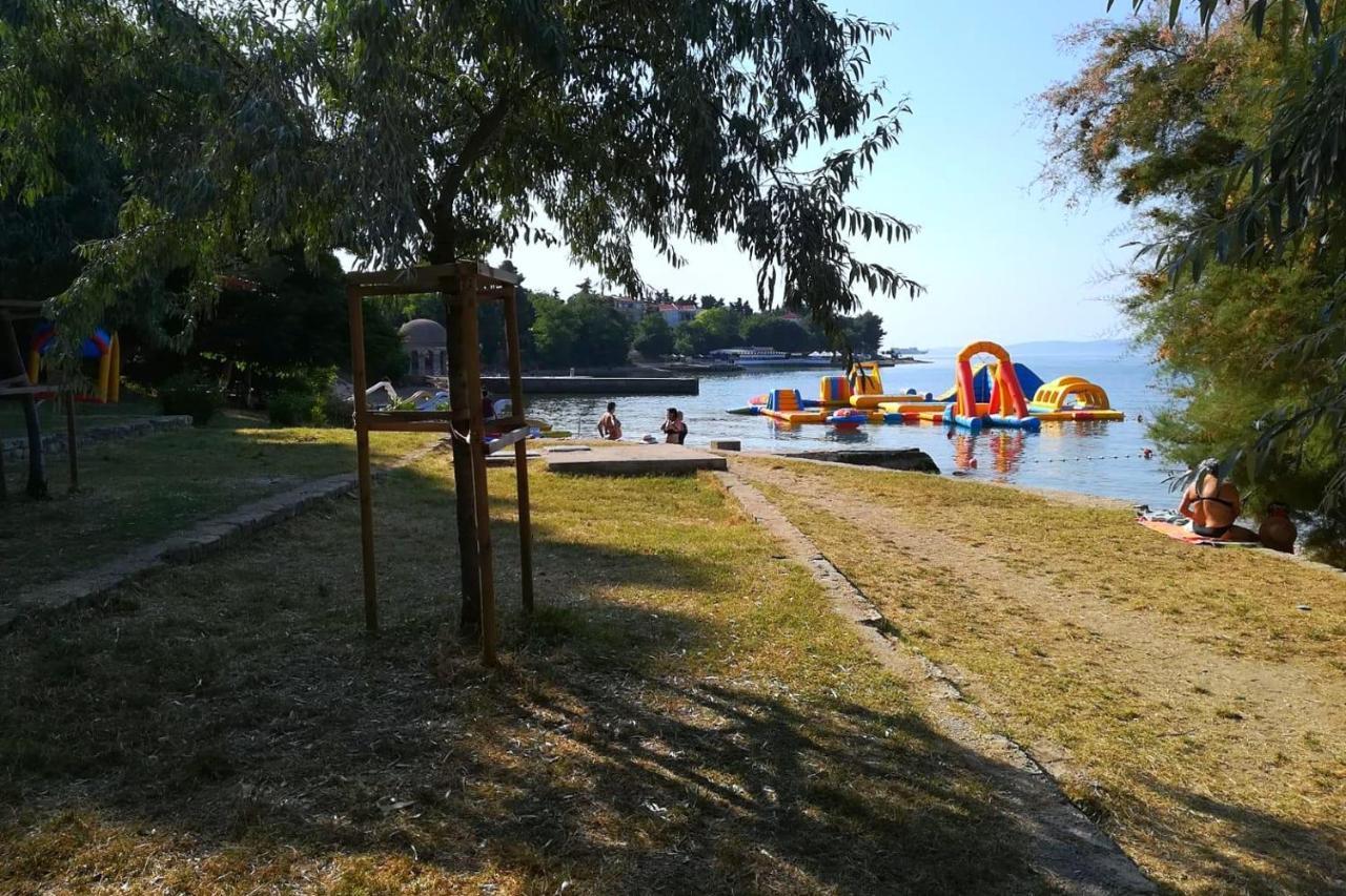 Family Friendly Apartments With A Swimming Pool Zadar - 18098 Bagian luar foto