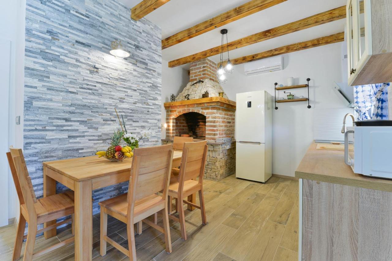 Family Friendly Apartments With A Swimming Pool Zadar - 18098 Bagian luar foto