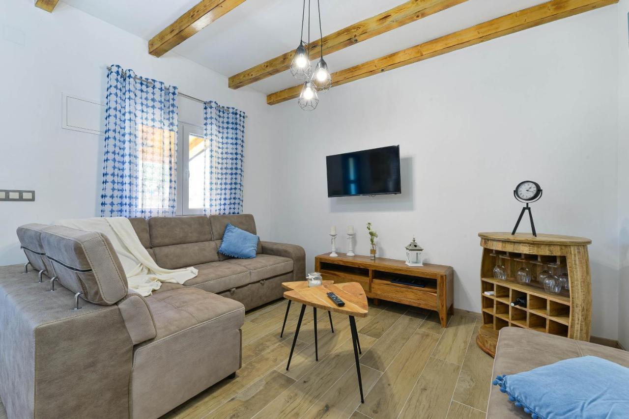 Family Friendly Apartments With A Swimming Pool Zadar - 18098 Bagian luar foto